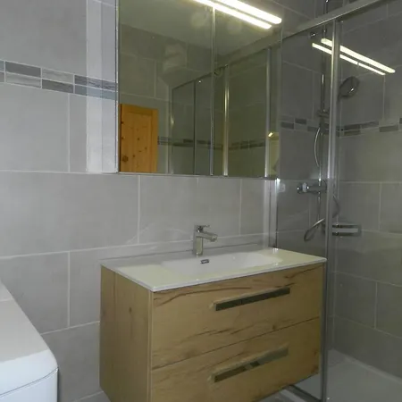 Le Lavandou, 2 Pieces, 4 Personnes - Fr-1-713-148 Apartment