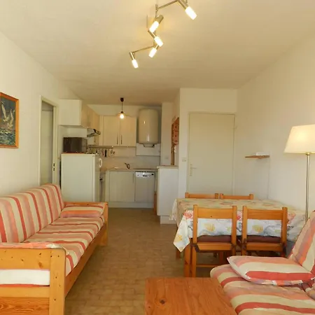 Le Lavandou, 2 Pieces, 4 Personnes - Fr-1-713-148 * Le Lavandou