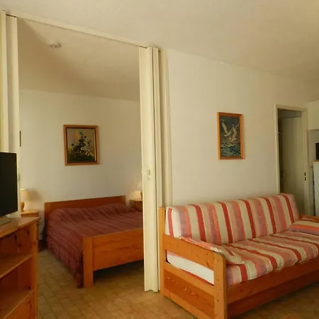Le Lavandou, 2 Pieces, 4 Personnes - Fr-1-713-148 *